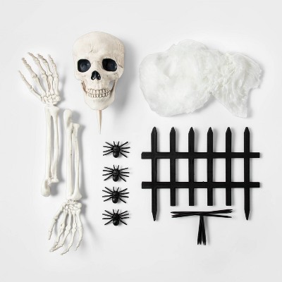 18pk Cemetery Scene Setter Kit Halloween Decorative Prop - Hyde & EEK! Boutique™