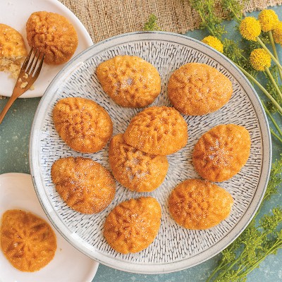 Nordic Ware Ornamental Egg Cakelet Pan - Thumbnail 5