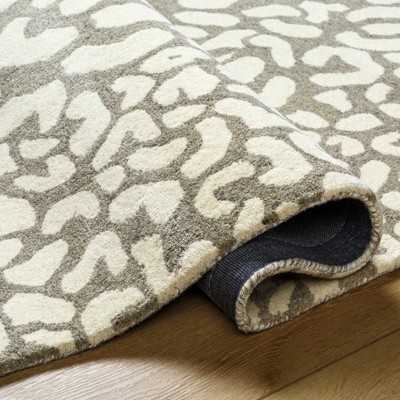 Azuka Gray and Beige Wool Leopard Print 5' x 8' Rug