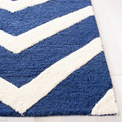 Navy and Ivory Hand-Tufted Wool Chevron Area Rug, 5'x8'
