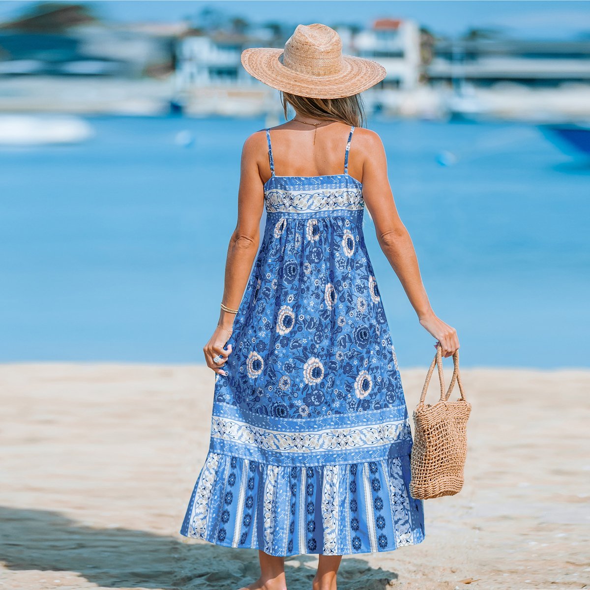 Женские платья Cupshe Women's Boho Chic Blue Floral Smocked Maxi Dress-L-Blue — фото 4