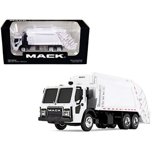 2018 Freightliner Cascadia High Roof Sleeper Cab with 53' Utility Reefer  Trailer White 1/64 Diecast Model by DCP/First Gear