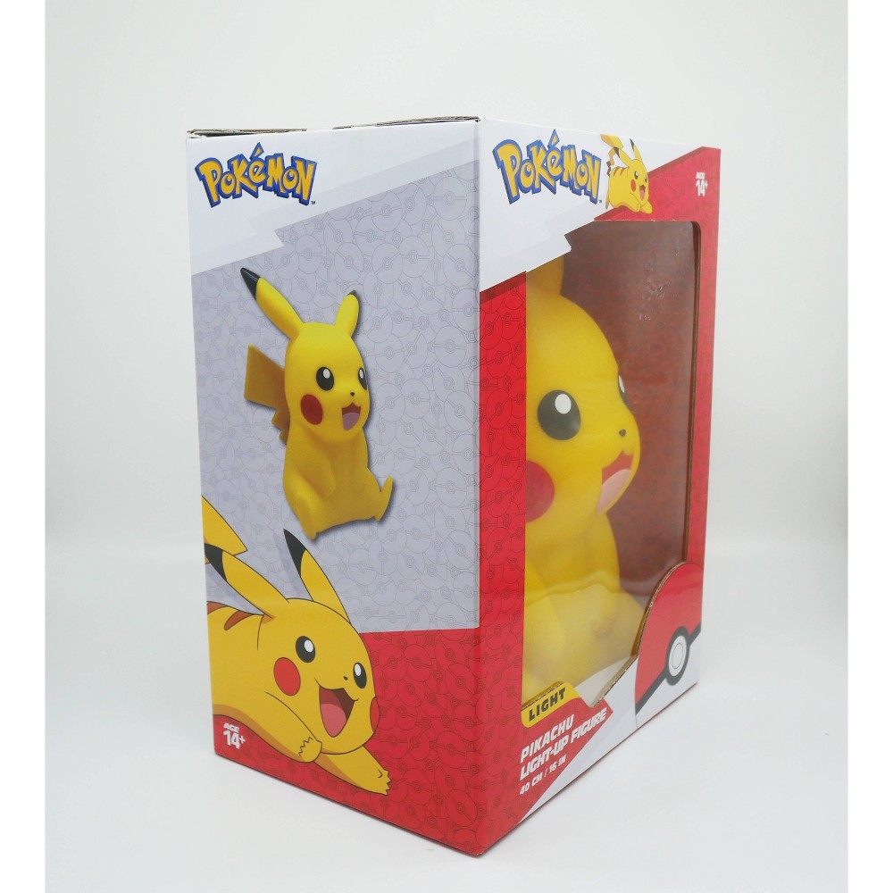 Pokémon Pikachu 16" Deluxe Light-Up Figure