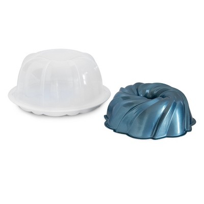 Nordic Ware Formed Swirl Bundt® Pan with Cake Keeper