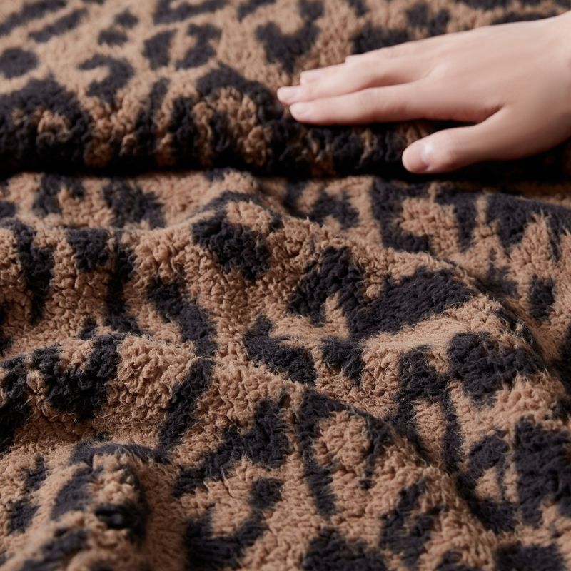 Kenneth Cole Reaction  Throw Blanket (Hudson Leopard-Brown Black)-50" X 60", 4 of 10