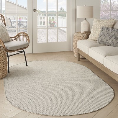 Courtyard Geometric Ivory Silver 5' x 7' Oval Synthetic Rug