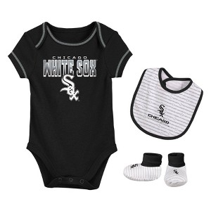 MLB Chicago White Sox Infant Boys' Short Sleeve Layette Set - 1 of 4