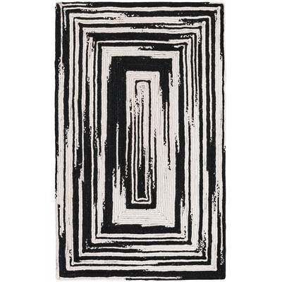 Handmade Black and White Cotton Braided Rug 5' x 8'