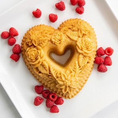 Floral Heart Shaped Aluminum Non-Stick Bundt Pan