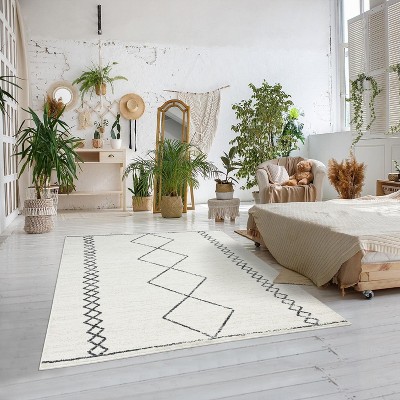 Cream Geometric Synthetic 8' x 10' Area Rug