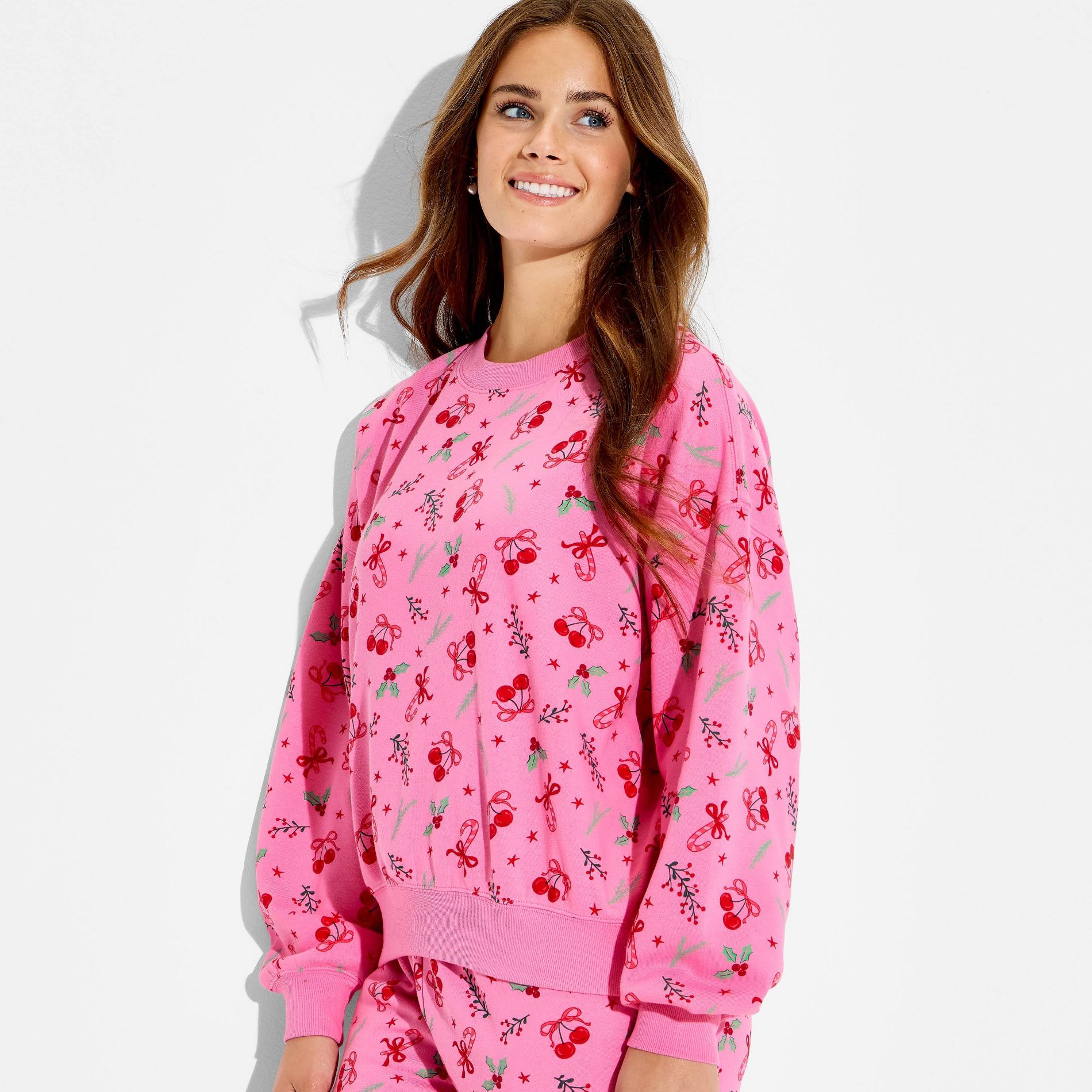 Women's Holiday Print Fleece Graphic Sweatshirt - Pink