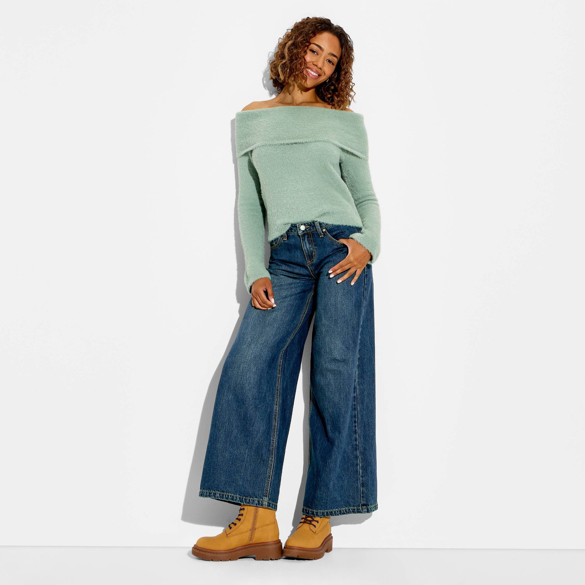 Women's Low-Rise Ultra Wide Baggy Jeans - Wild Fable™