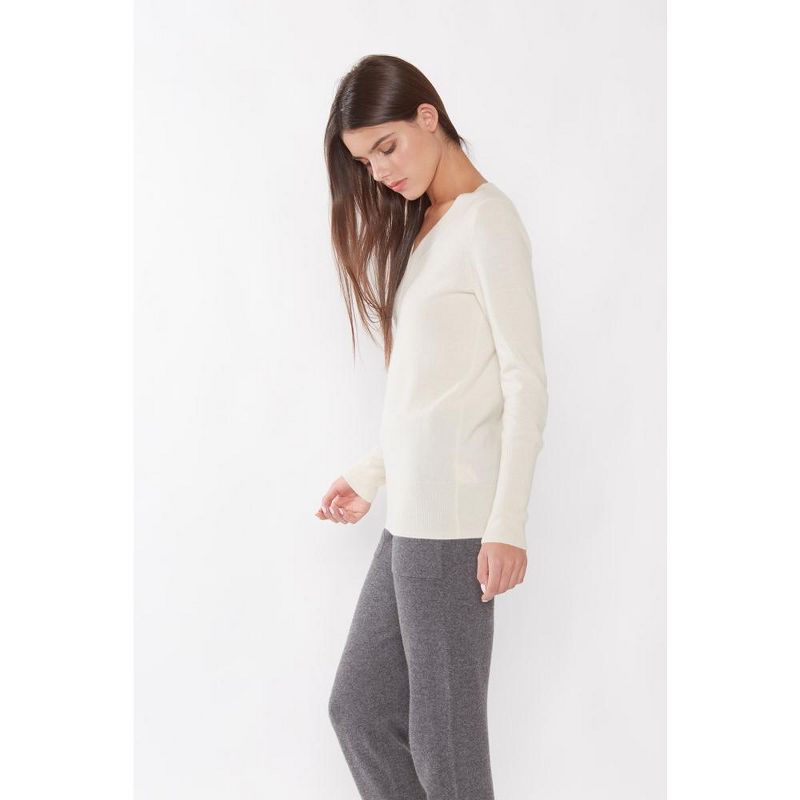 JENNIE LIU Women's 100% Pure Cashmere Long Sleeve Ava V Neck Pullover Sweater, 2 of 4