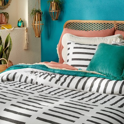 Twin/Twin Extra Long Printed Comforter & Sham Set Dash Print Off White/Black - Opalhouse™ designed with Jungalow™