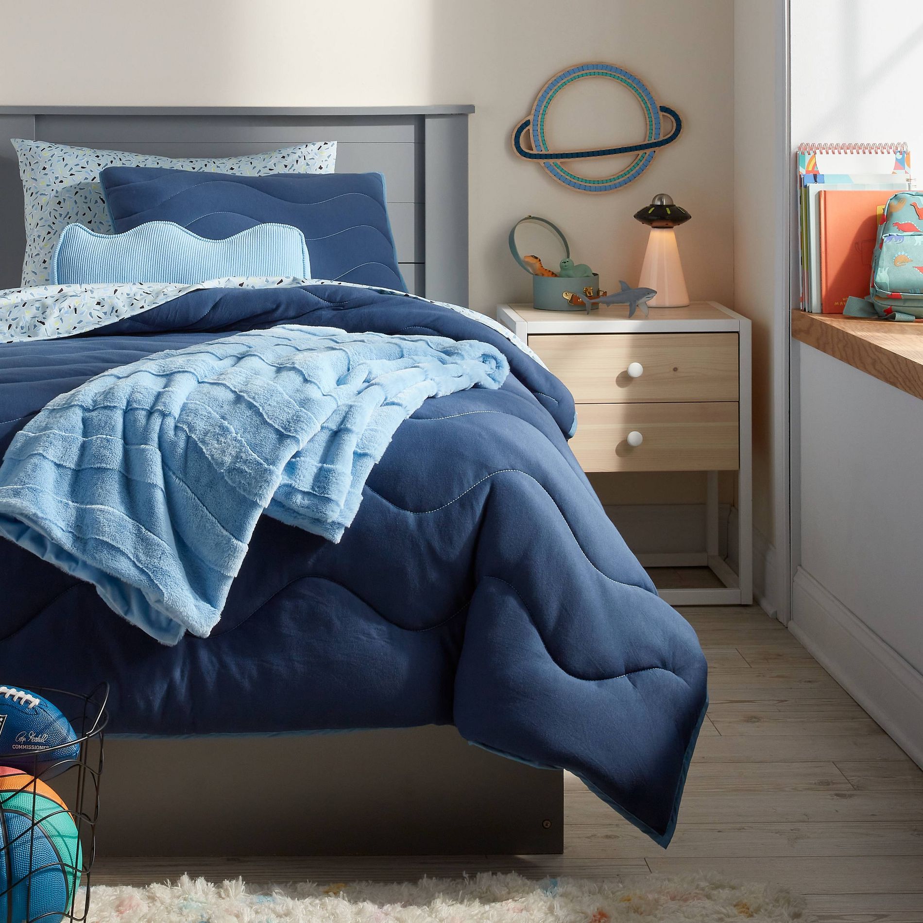 Twin Jersey Wave Kids' Comforter Set Navy - Pillowfort™