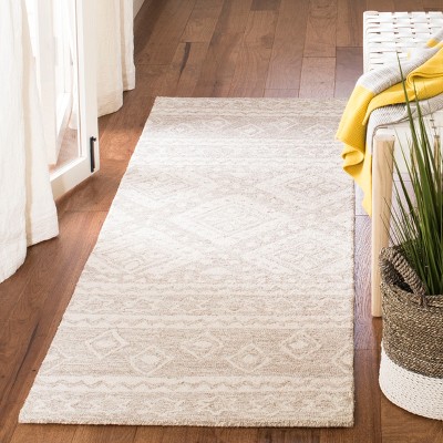 Handmade Beige and Ivory Tufted Wool Rug 2'3" x 9'