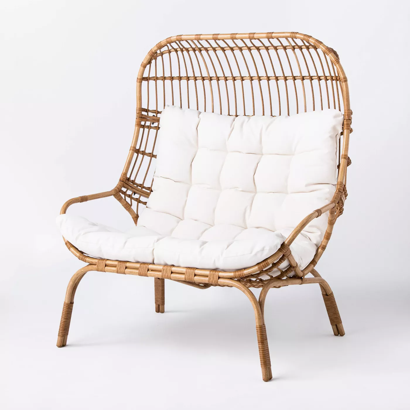 Giant wicker online chair