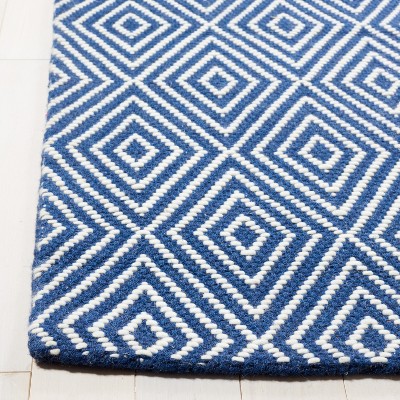 Handmade Light Blue and Ivory Wool Area Rug 4' x 6'