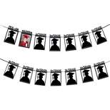 Juvale Preschool to 12th Grade Photo Garland Grad Banner for 5 x 7 Picture, Class of 2022 Graduation Party Supplies Decorations, 10 ft