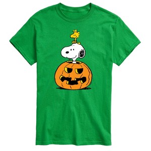 Men's - Peanuts - Snoopy Woodstock Pumpkin Short Sleeve Graphic T-Shirt - 1 of 4