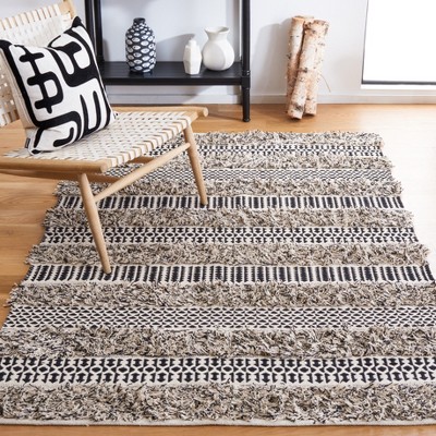 Handwoven Artisan Black and Ivory Cotton 6' Square Rug