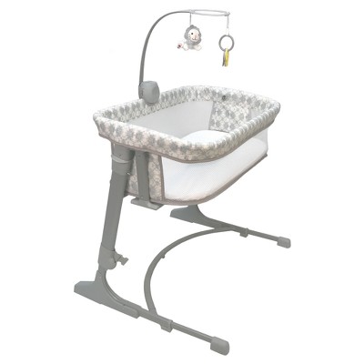 bassinet with mesh sides