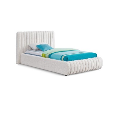 Meridian Furniture,Nash Boucle Fabric Bed