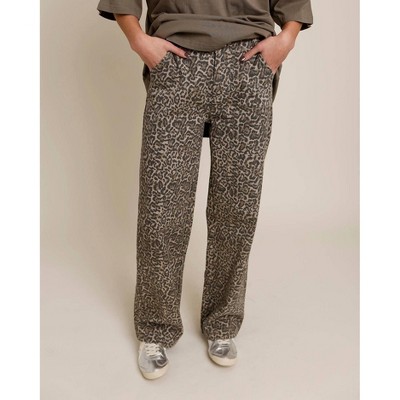Women's She Knows Leopard Denim - Pretty Garbage