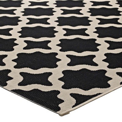 Black and Beige 4' x 6' Trellis Indoor/Outdoor Rug