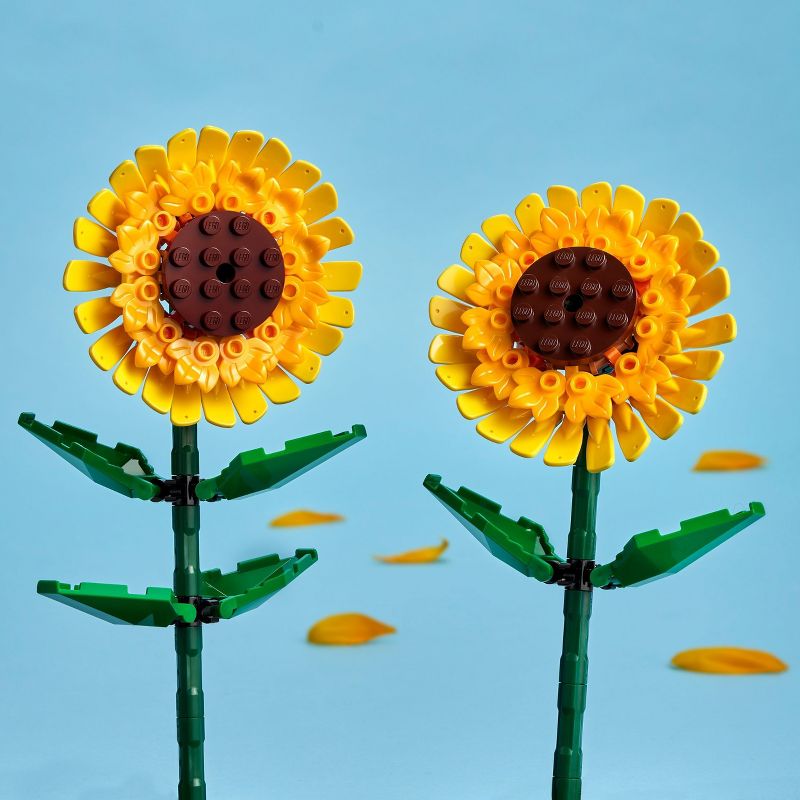 LEGO Sunflowers Building Toy Set 40524, 4 of 8