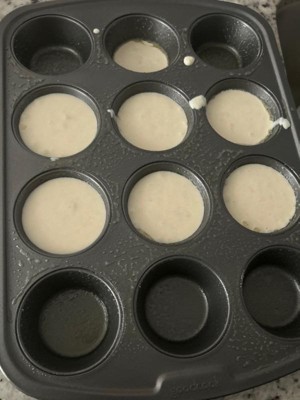 CooksEssentials 12-Cup Nonstick Muffin Pan with Cover 