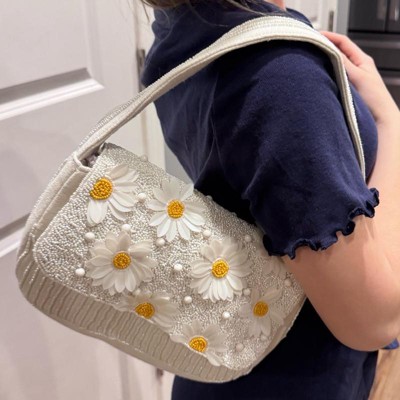 ショルダーバッグ BIGOTRE  CHILLY PURSE FLOWER/white PURSE｜BIGOTRE | ビゴターの公式オンラインストア