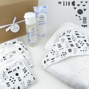 Honest Baby 9-Piece BUBBLES & CUDDLES Organic Cotton Bath Gift Set - 1 of 4
