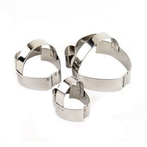 O'Creme Apple Cookie Cutter with Handle, Stainless Steel, Set of 3 - 1 of 2