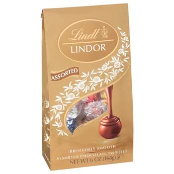 Sea Salt Milk Chocolate LINDOR Truffles 75-pc Bag (31.7 oz)