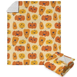 Halloween Silk Touch Faux Shearling Throw Blanket - 1 of 4