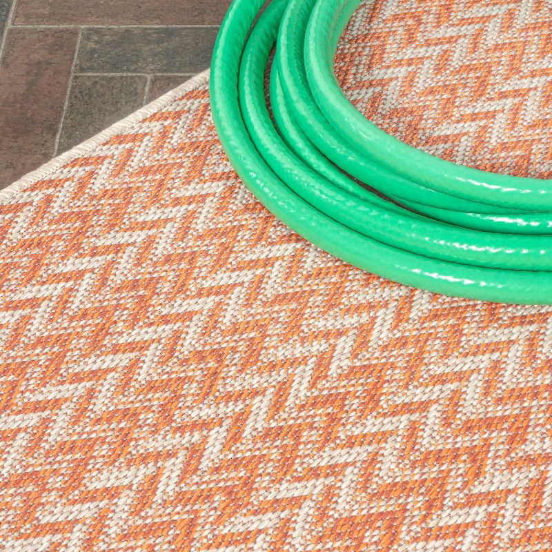 Chevron Modern Concentric Squares Indoor/Outdoor Area Rug - JONATHAN Y, 3 of 13