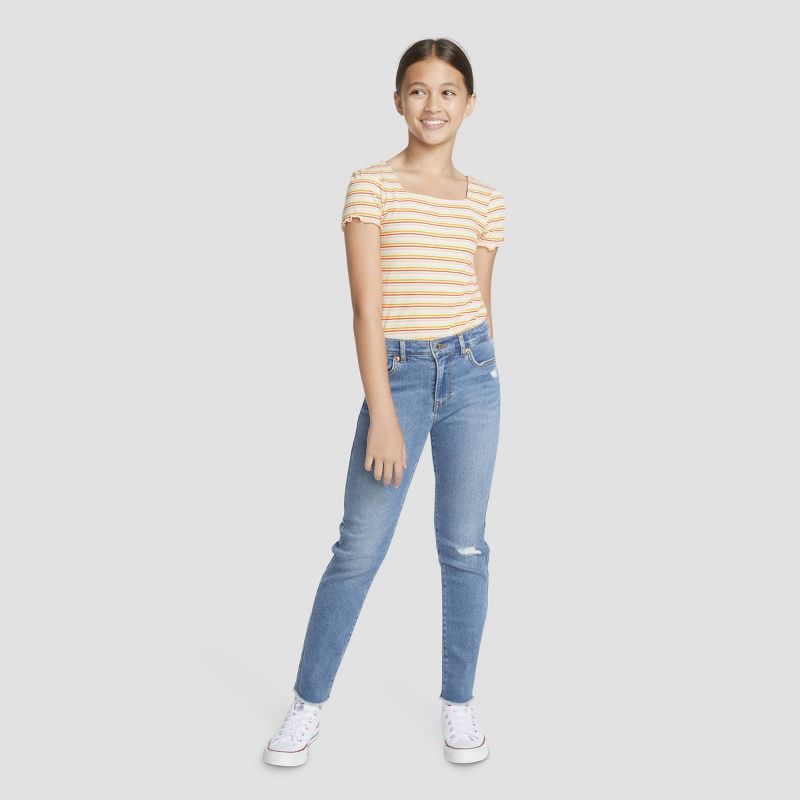 Levi's® Girls' High-Rise Straight Jeans - Medium Wash, 1 of 9