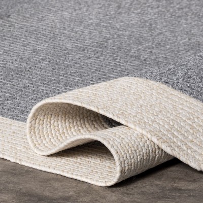Elegant Gray Braided Synthetic 6' Round Indoor/Outdoor Rug
