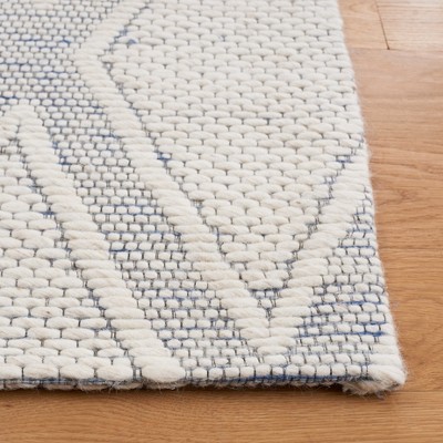 Navy and Ivory Trellis 4' x 6' Handwoven Wool Rug