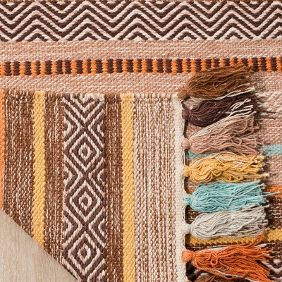Montauk 2'6" x 4' Brown and Multicolor Handwoven Cotton Area Rug