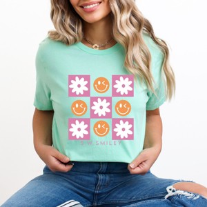 Simply Sage Market S.W.Smiley Retro Smiley Face Short Sleeve Tee - XL - Mint - 1 of 4
