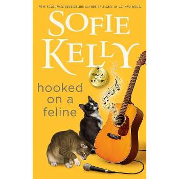 Hooked on a Feline - (Magical Cats) by Sofie Kelly