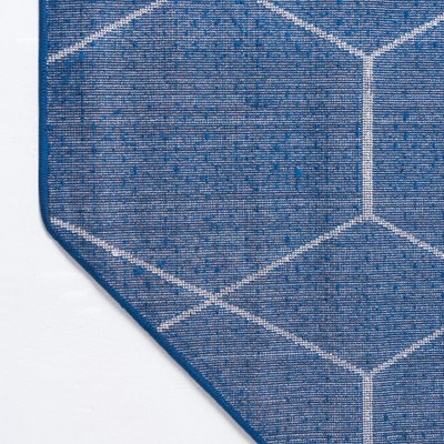 Navy Blue Octagon Trellis 5' Synthetic Easy-Care Rug