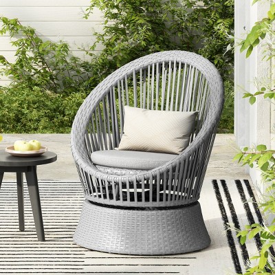 Outdoor Patio Wicker Lounge Chair, Wicker Chaise with Stylish Round Design, Lounge Chair with Iron Frame and PE Cushions-Coolbibila