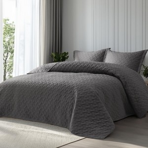 Lightweight Spring Quilt Set Full/Queen Size White Bedding Set for All Seasons - Bedsure - 1 of 4