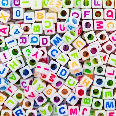 Bright Creations 1000 Pack Acrylic Letter Beads for DIY Jewelry, A-Z Alphabet and 1-9 Numbers (0.23 in)