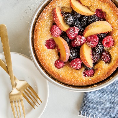 Nordic Ware 8" Round Non-stick Aluminum Cake Pan