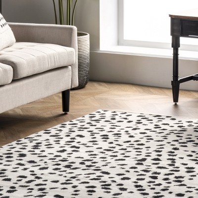 Reversible Beige Cheetah Print Easy-Care Area Rug, 4' x 6'