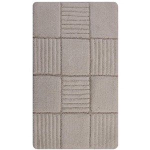 Knightsbridge Chakkar Board 220 GSF Non Skid Back Bath Rug - 1 of 4